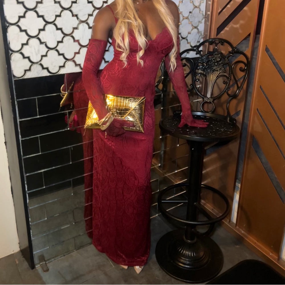 RED ROSE sexy dress, complimented and pretty WORN ONCE true to size - Picture 2 of 2